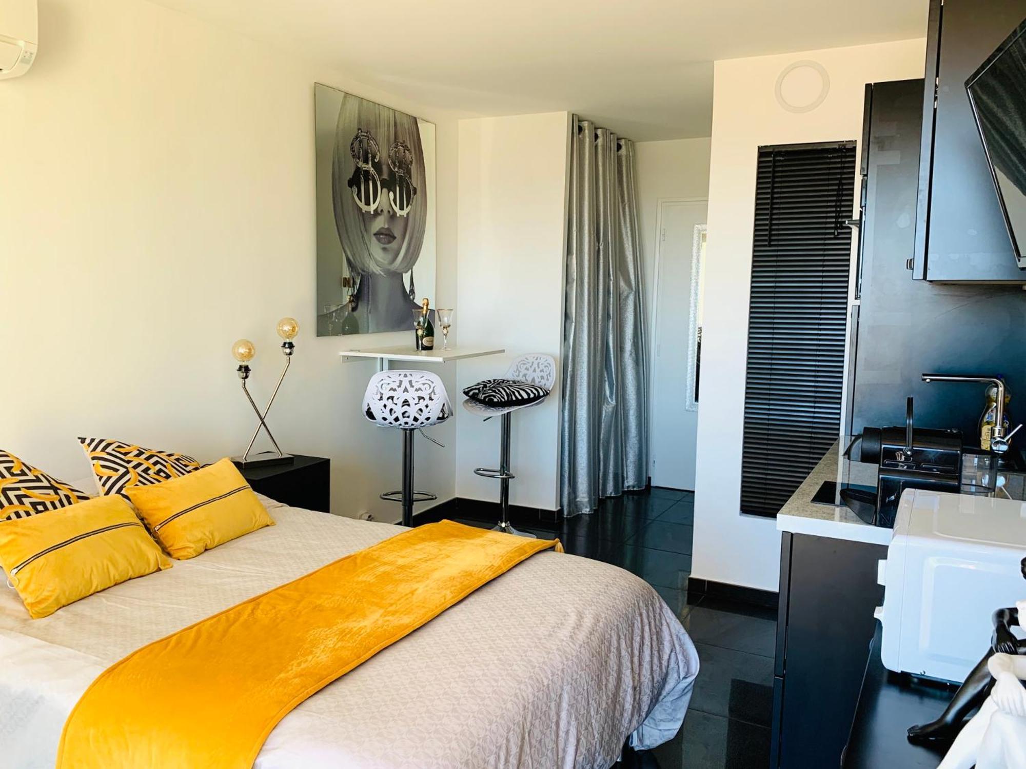 Bagatelle Naturiste Heliopolis Clim Ascenseur Vue Mer Parking Prive Agde Exterior foto